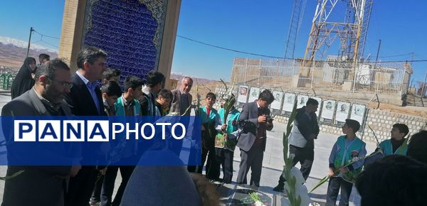 غبارروبی گلزار شهدا 