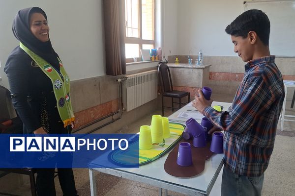 مسابقات بازی‌های فکری رویش مرحله استانی در شیراز