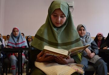 رقابتی از جنس آسمان، تلاوت، معرفت و نیایش در بهارستان‌دو