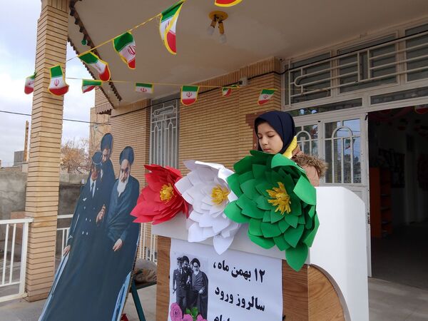 جشن ایرانمون در دبیرستان فرزانگان 
