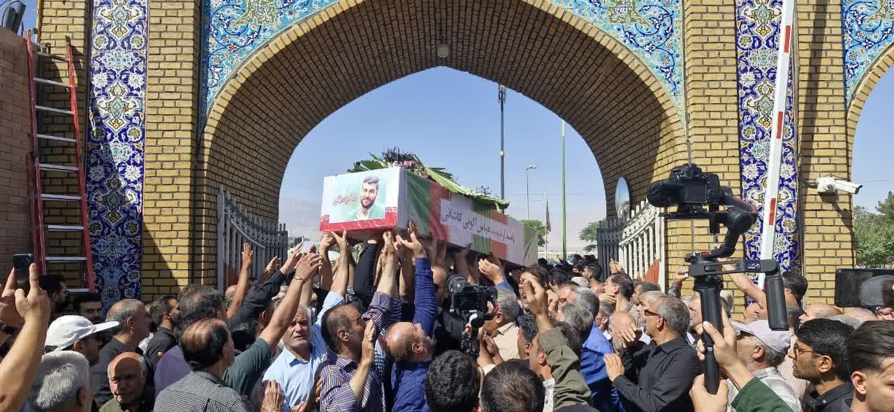 تشییع باشکوه پیکر شهدای مبارزه با اسرائیل در کاشان