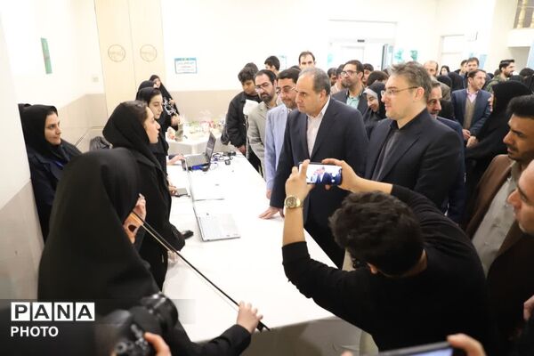 افتتاح نمایشگاه دستاوردهای کانون‌های فرهنگی تربیتی آذربایجان شرقی