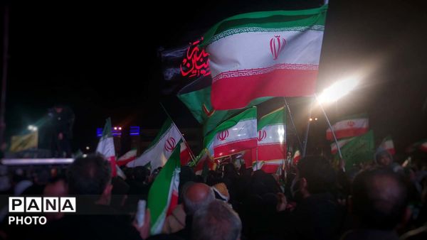 جلوه‌هایی از حماسه حضور در میدان انقلاب