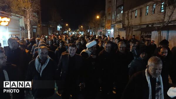 تصاویری از کوهدشتی ها در میدان امام وخروش تماشایی آنها در خیابان های شهر