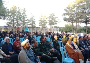 مراسم گرامیداشت هفته دفاع مقدس در گزار شهدای شهرستان نیشابور 