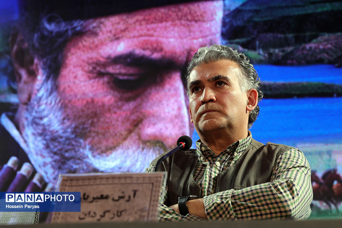 نشست نقد و بررسی فیلم «غبار میمون» در چهل و چهارمین جشنواره ملی فیلم فجر