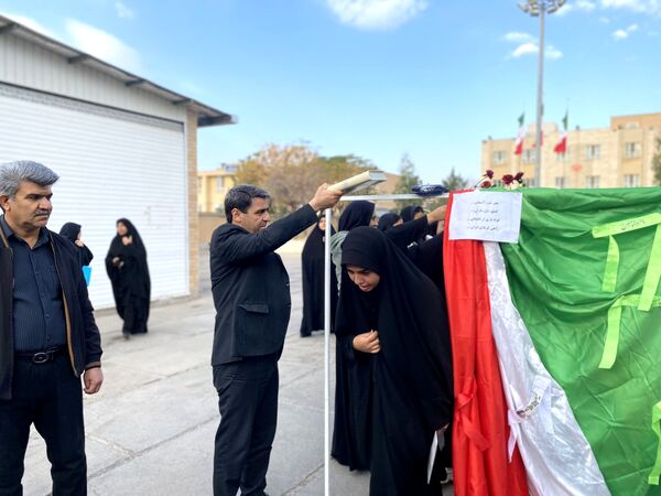 اعزام دانش‌آموزان شهرستان مه‌ولات به اردوی راهیان نور