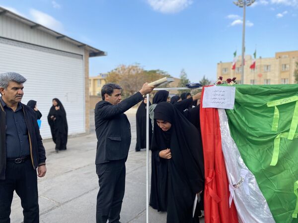 اعزام دانش‌آموزان شهرستان مه‌ولات به اردوی راهیان نور