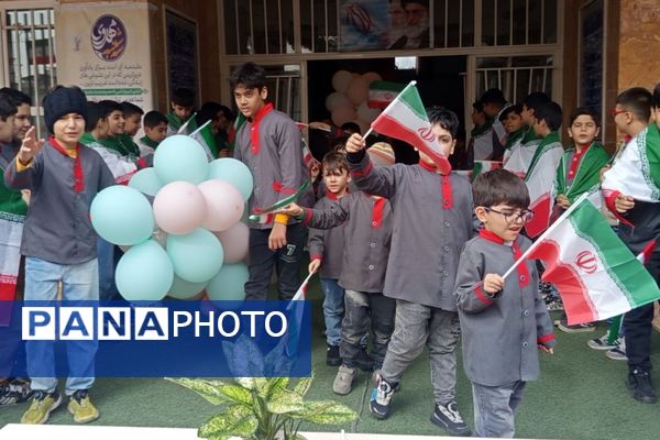 جشن پیروزی انقلاب اسلامی در مدارس رباط‌کریم