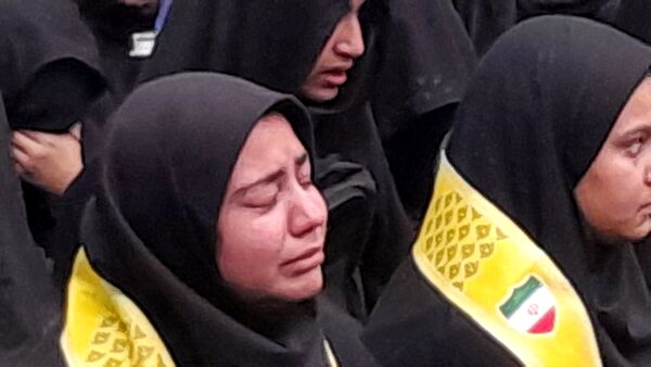 میزبانی دانش‌آموزان دختر شهرستان تفت از شهید گمنام