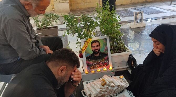 دیدار با خانواده شهید محمد دکامی‌