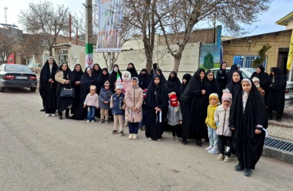 حضور پرشور مردم روستای اسد آباد در راهپیمایی ۲۲ بهمن