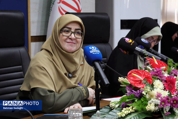 نشست سخنگوی دولت با دانش‌آموز خبرنگاران خبرگزاری پانا