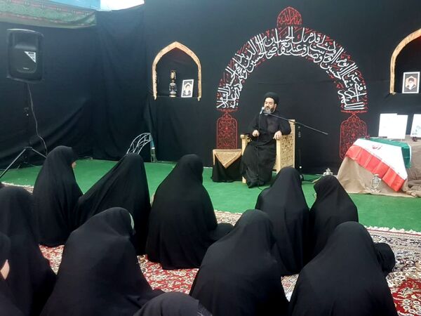 مراسم عزاداری سیدالشهدا دردبیرستان دخترانه امام حسین (ع)