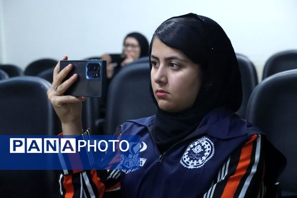 بازدید خبرنگاران پانا ناحیه یک و دو یزد از مرکز شماره ۹ آتشنشانی یزد