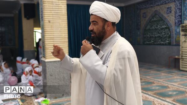 جشن تکلیف دانش‌آموزان دختر در شهرستان دهدشت