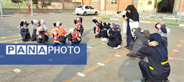 زنگ بیست‌وهفتمین مانور سراسری زلزله و ایمنی به صدا در آمد