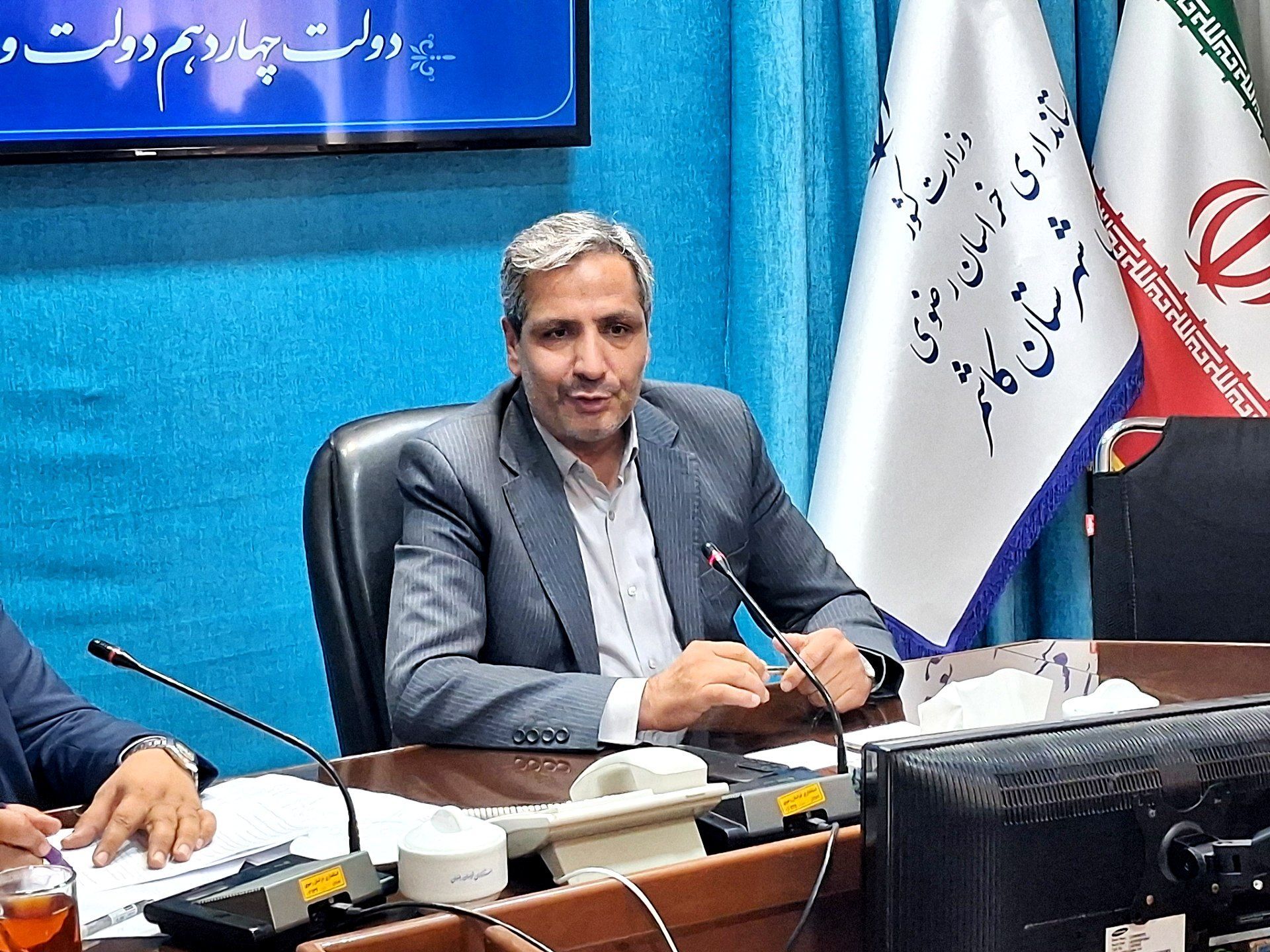 نشست خبری فرماندار کاشمر با اصحاب رسانه به مناسبت هفته دولت