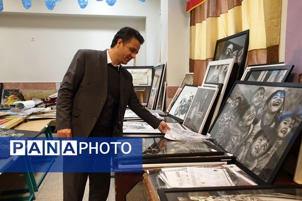 بازدید رئیس آموزش و پرورش شهرستان قدس از داوری آثار جشنواره فرهنگی هنری فردا و پرسش مهر