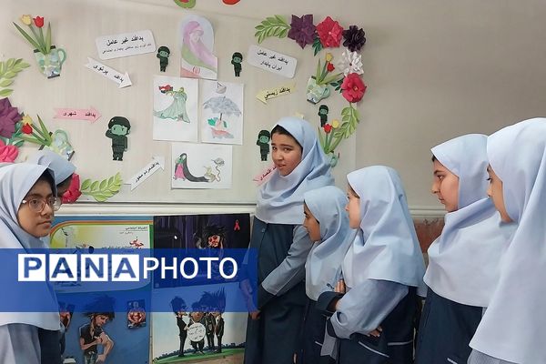 برگزاری نمایشگاه به مناسبت «هفته پدافند غیرعامل» در دبستان شهید مجید مجیدی ناحیه دو شهرری 