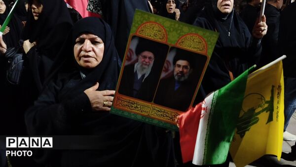  انتظار مردمانی پرشور، برای آخرین دیدار از قائد شهید امت