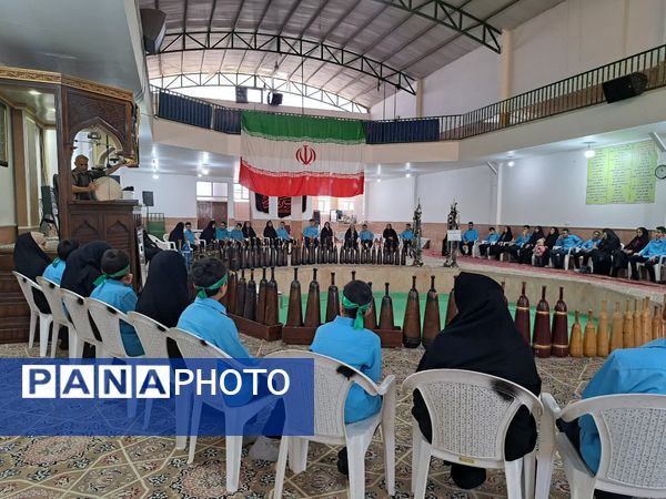 جشنِ تکلیفِ «به وقتِ میهن خدایی» دانش آموزان اشکذری همراه دستبوسی مادر