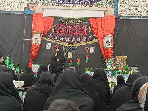 تکریم خانواده شهدا در مسجد حضرت محمد مشهد مقدس