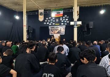 برگزاری آیین «احلی من العسل» با حضور نوجوانان و دانش‌آموزان در چرام