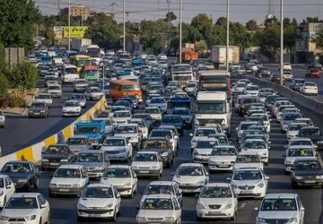 ترافیک سنگین در معابر پرتردد تهران