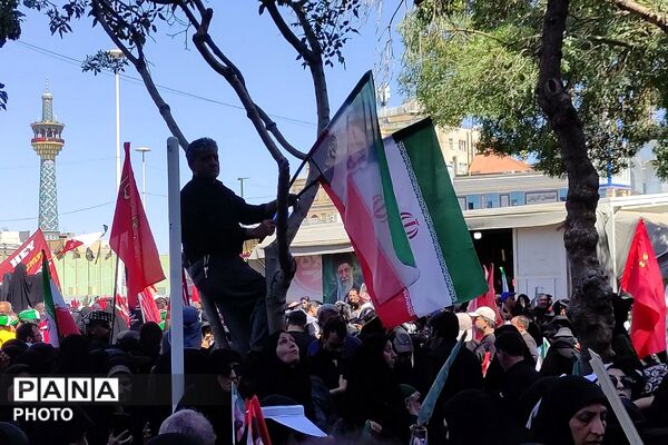  وداع با رهبر شهید در جوار بارگاه رضوی
