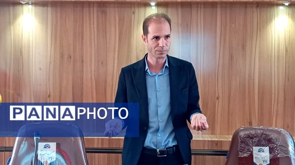 نشست توانمندسازی مدیران و مشاوران مدارس بن با محوریت پیشگیری از آسیب‌های اجتماعی