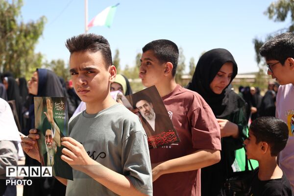 آیین کاشت 168 نهال به یاد دانش‌آموزان شهید میناب در اردوگاه 15خرداد قم