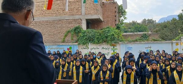 مدیرکل آموزش و پرورش گلستان در جمع دانش‌آموزان گالیکش