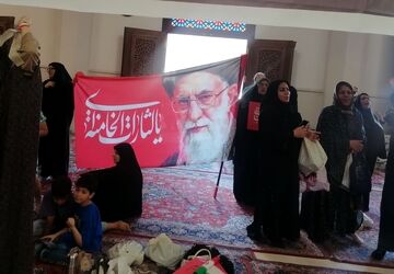 پرچم خونخواهی و یالثارات خامنه‌ای در شاهچراغ