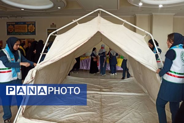 همایش نوجوانان پیشران گام دوم انقلاب اسلامی در شیراز