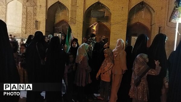 غرفه دهه نودی ها در هشتاد و دومین شب از اجتماعات مردمی نیشابور 