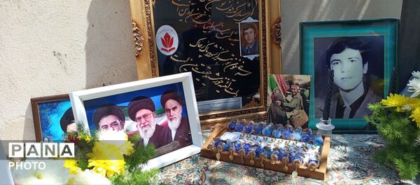 معلم شهید، آبروی محله 