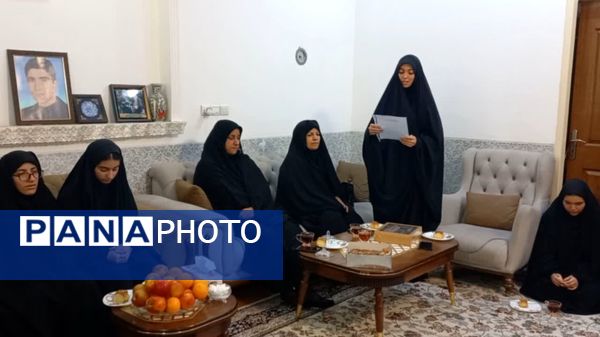 دیدار دانش‌آموزان دبیرستان حضرت ابوالفضل با مادر شهید علی‌اکبر عدم