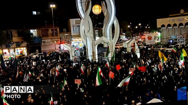 پویش جبهه مردمی با شور دانش‌آموزی در تجمعات شبانه بناب