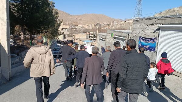 تشییع مادر شهید روستای یاسه چای با حضور گسترده مردم