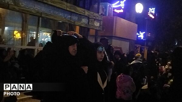 نیشابوری ها قرآن ها را به سر گرفتند-۱ 