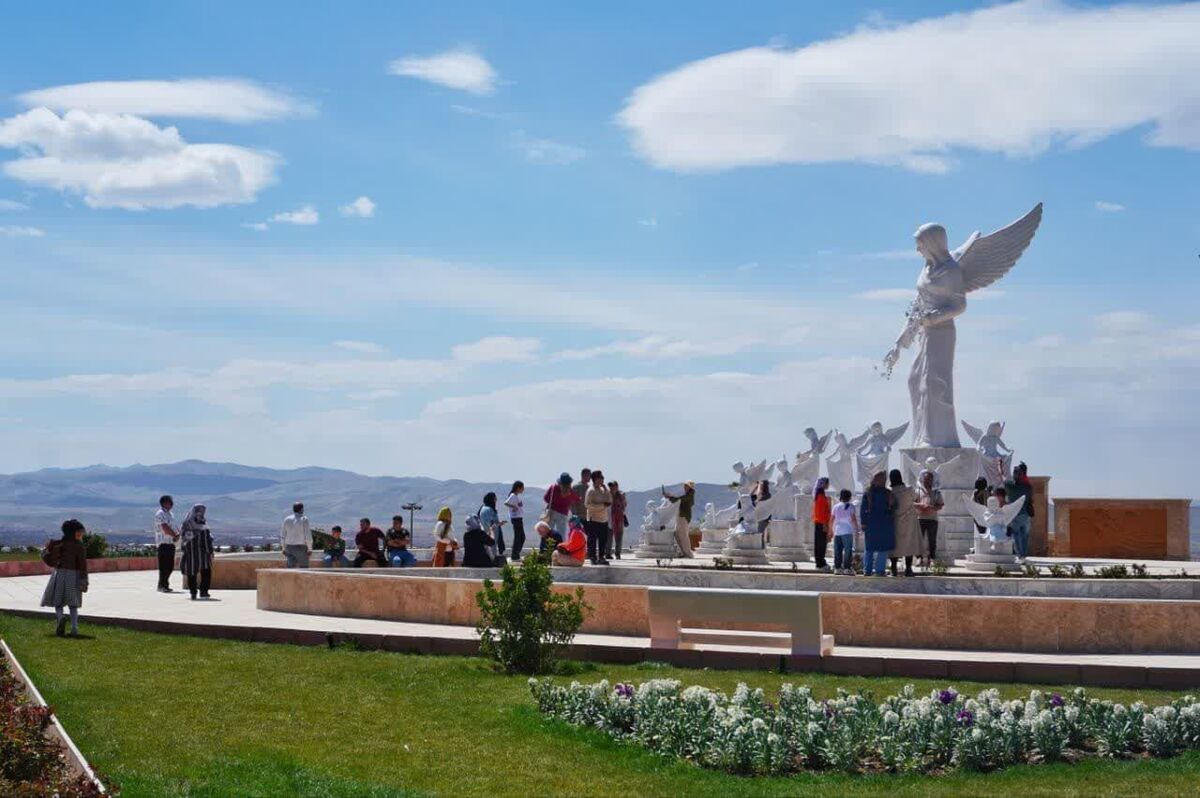 ملایر نتیجه سرمایه‌گذاری گردشگری را دید/ ۱۱ هزار گردشگر در ملایر اسکان داده شدند