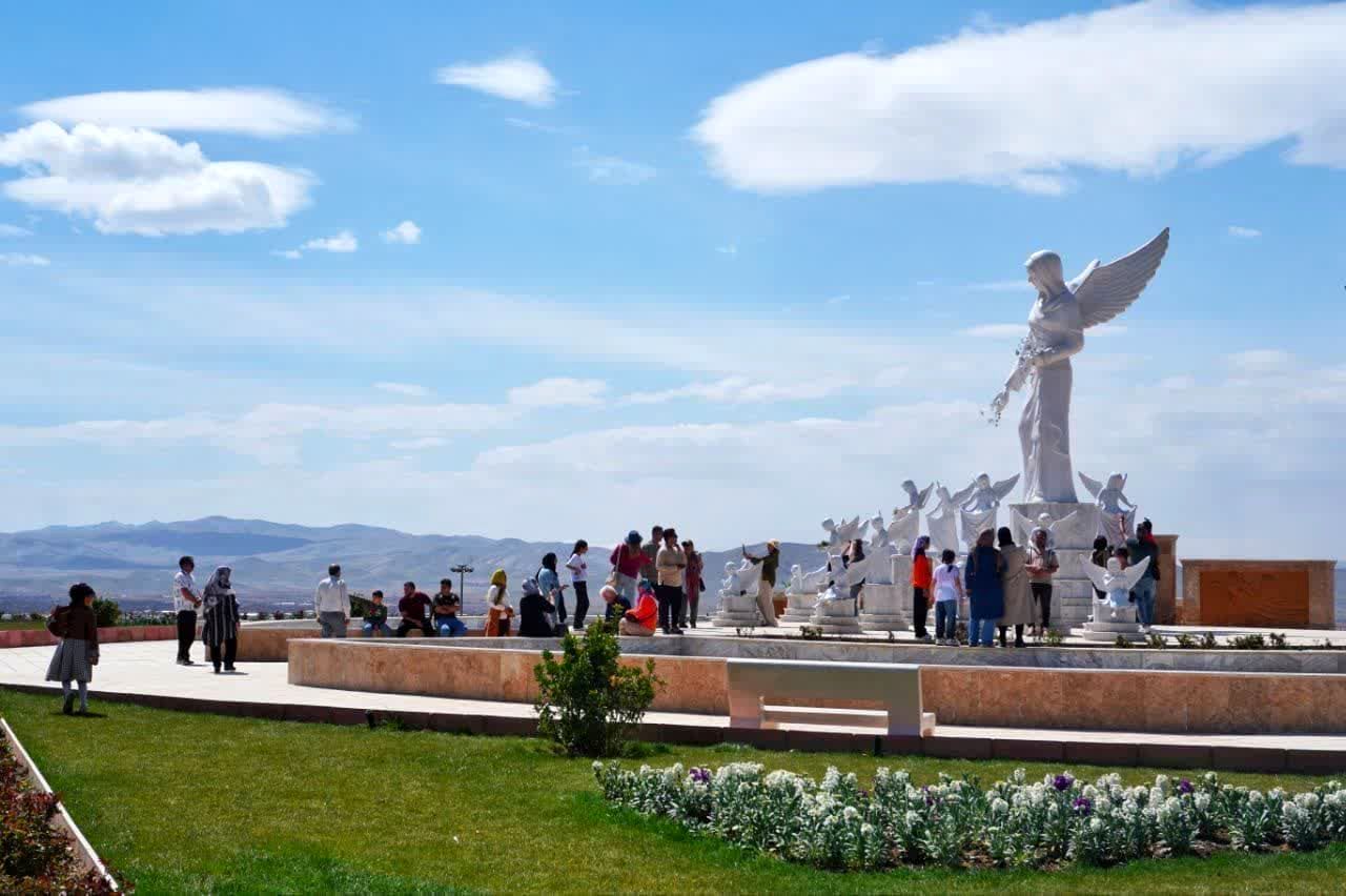 ملایر نتیجه سرمایه‌گذاری گردشگری را دید/ ۱۱ هزار گردشگر در ملایر اسکان داده شدند