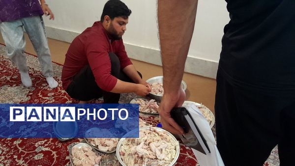 خودکفایی در آشپزی؛ دانش‌آموزان جوجه را از زغال تا سفره رساندند