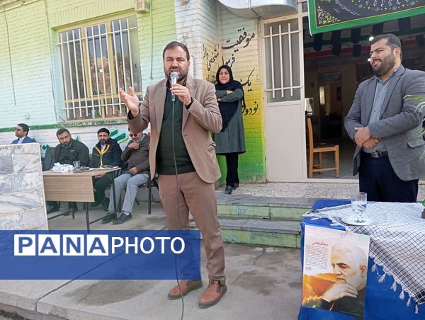 بزرگداشت هفته بسیج در دبیرستان حاج تقی نجفی نیشابور 