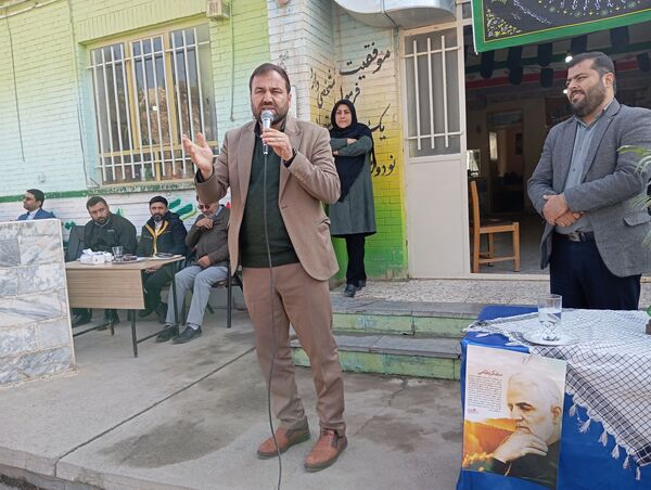بزرگداشت هفته بسیج در دبیرستان حاج تقی نجفی نیشابور 