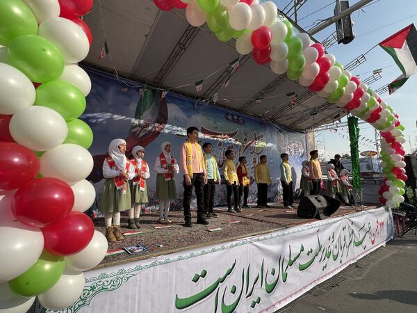 حضور میلیونی ایرانیان در جشن‌ پیروزی انقلاب اسلامی 