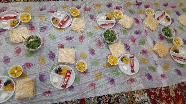 افطاری در دبیرستان صفورا ۲ ناحیه هفت مشهد