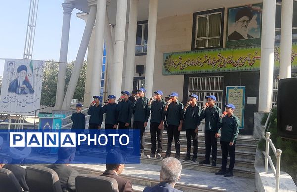 اعزام دانش‌آموزان گروه سرود سفینة النجاة نیشابور به پیاده‌روی اربعین حسینی 