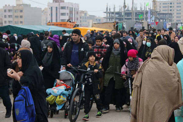 جلوه های حضور خادمان نوجوان در شادپیمایی مسجد جمکران